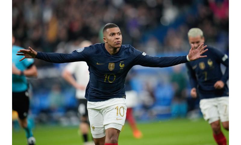 Kylian Mbappe – ngôi sao trẻ của tuyển Pháp.